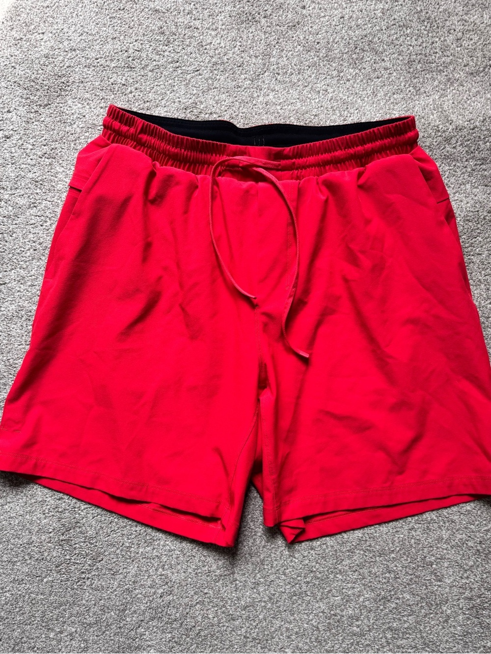 Mens Lululemon 7” Pool Shorts Size Medium Lined Bold Red